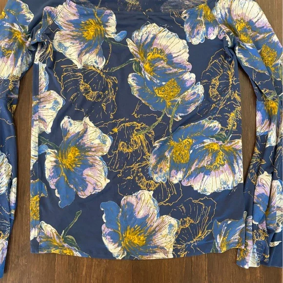 FREE PEOPLE BELL SLEEVES TOP - Picture 4 of 8